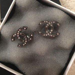 100% authentic Chanel cc logo earrings